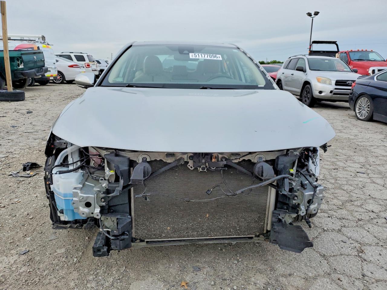 2022 Toyota Camry Le - Фото 5
