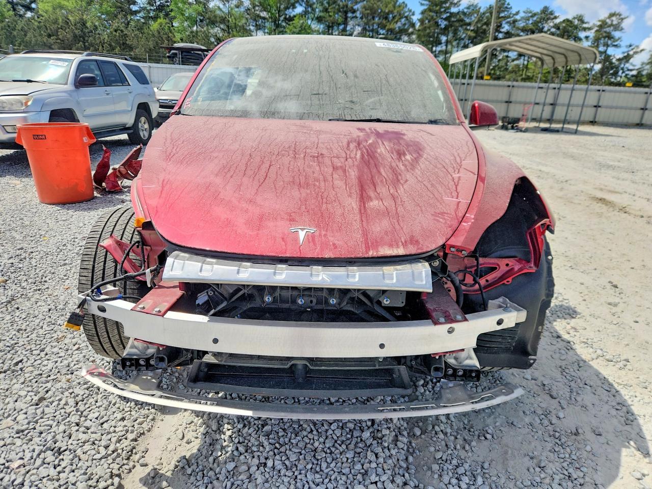 2025 Tesla Model Y - Image 5