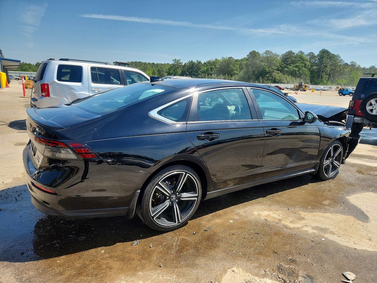 2025 Honda Accord Hybrid Sport - Image 3