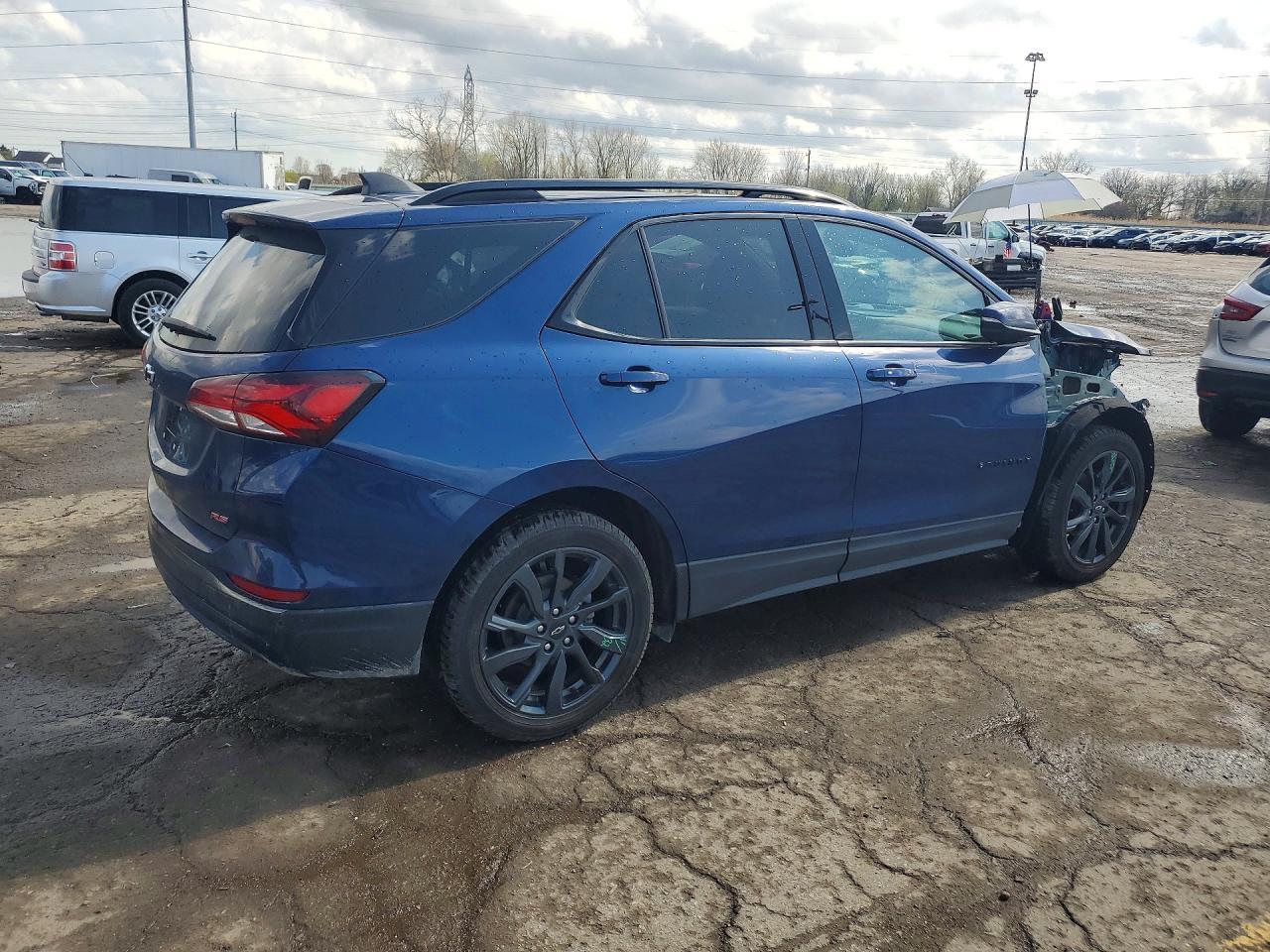 2022 Chevrolet Equinox Rs - Image 3