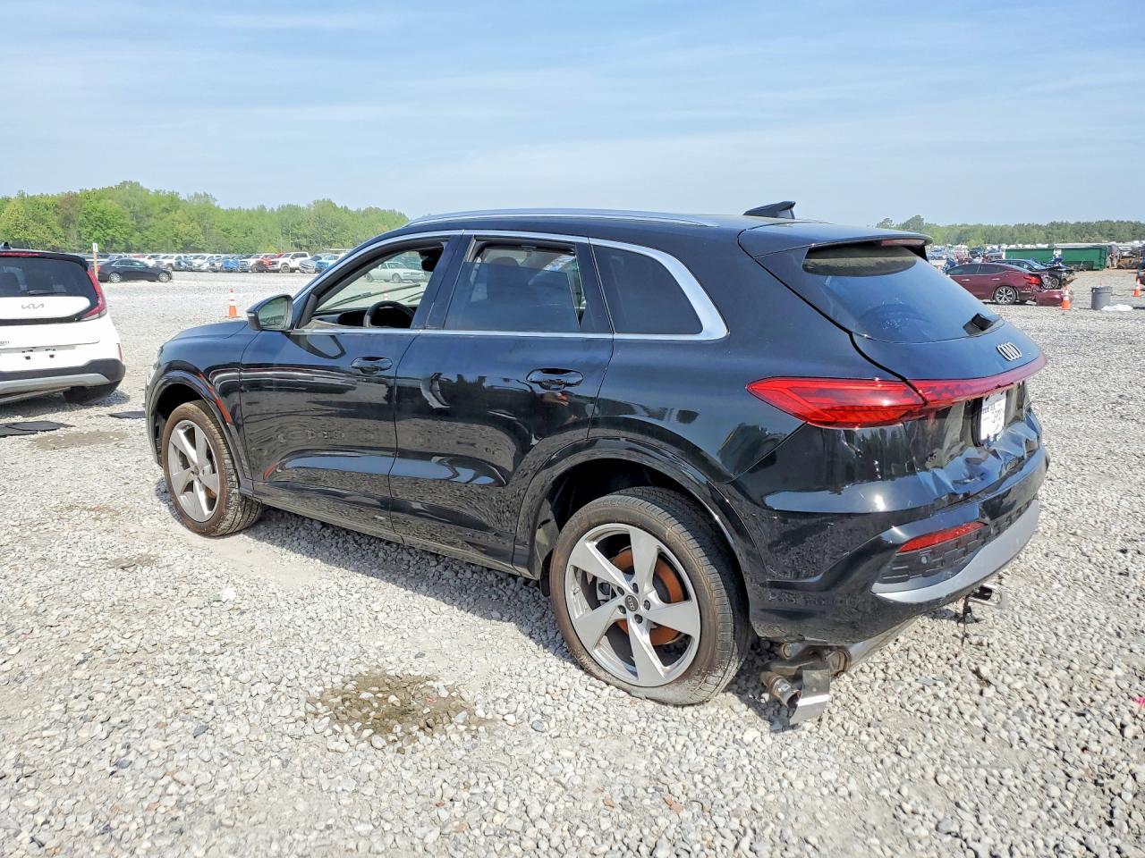 2025 Audi Q5 Quattro - Фото 2