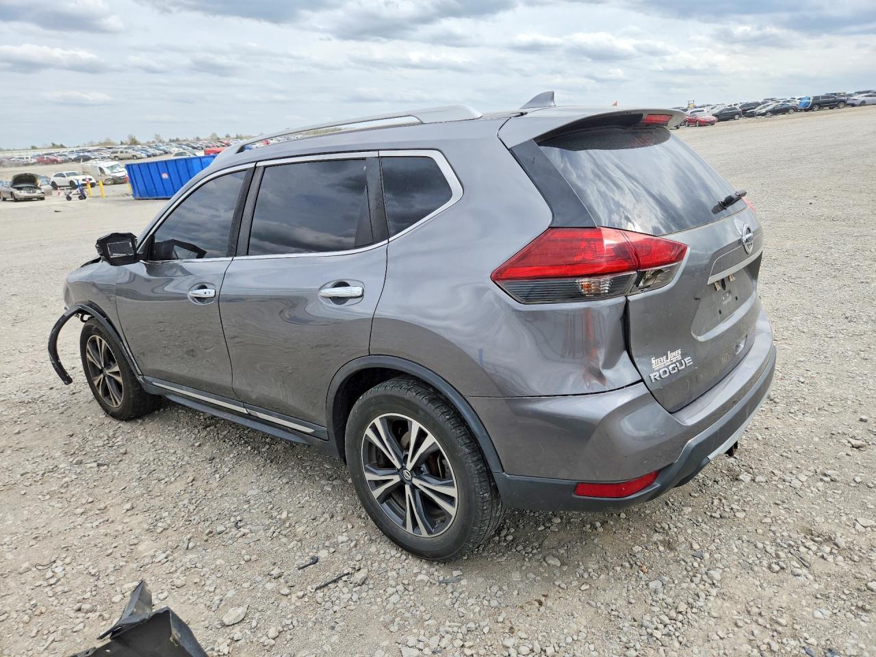 2018 Nissan Rogue Sl - Image 2