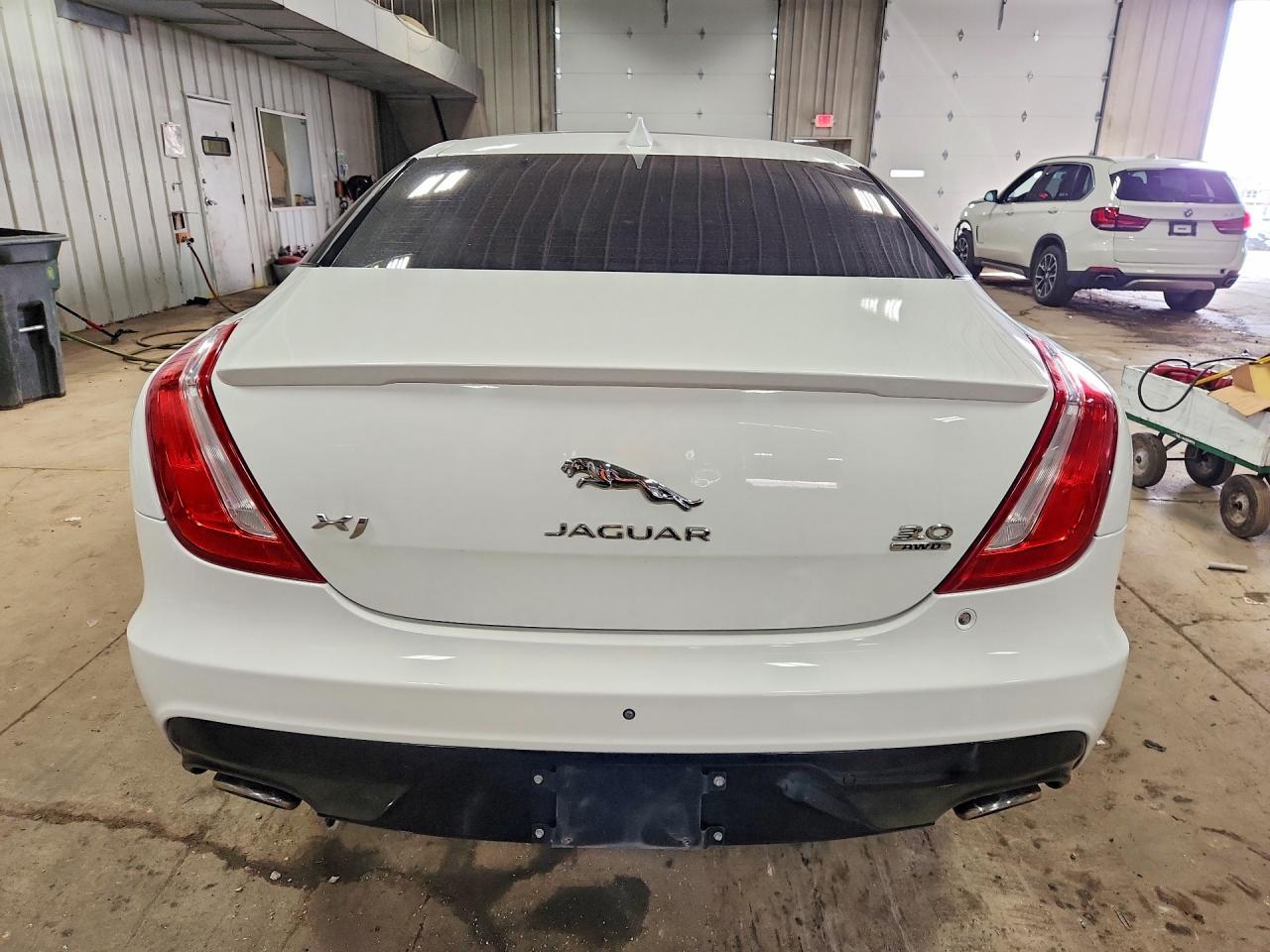 2017 Jaguar Xj - Фото 6