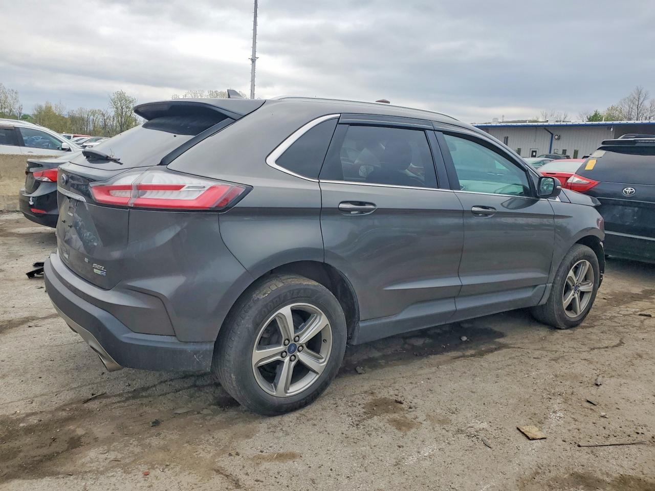 2019 Ford Edge Sel - Image 3
