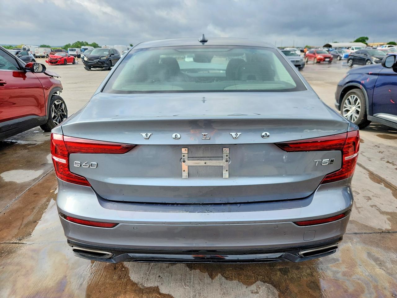 2021 Volvo S60 T5 Momentum - Image 6
