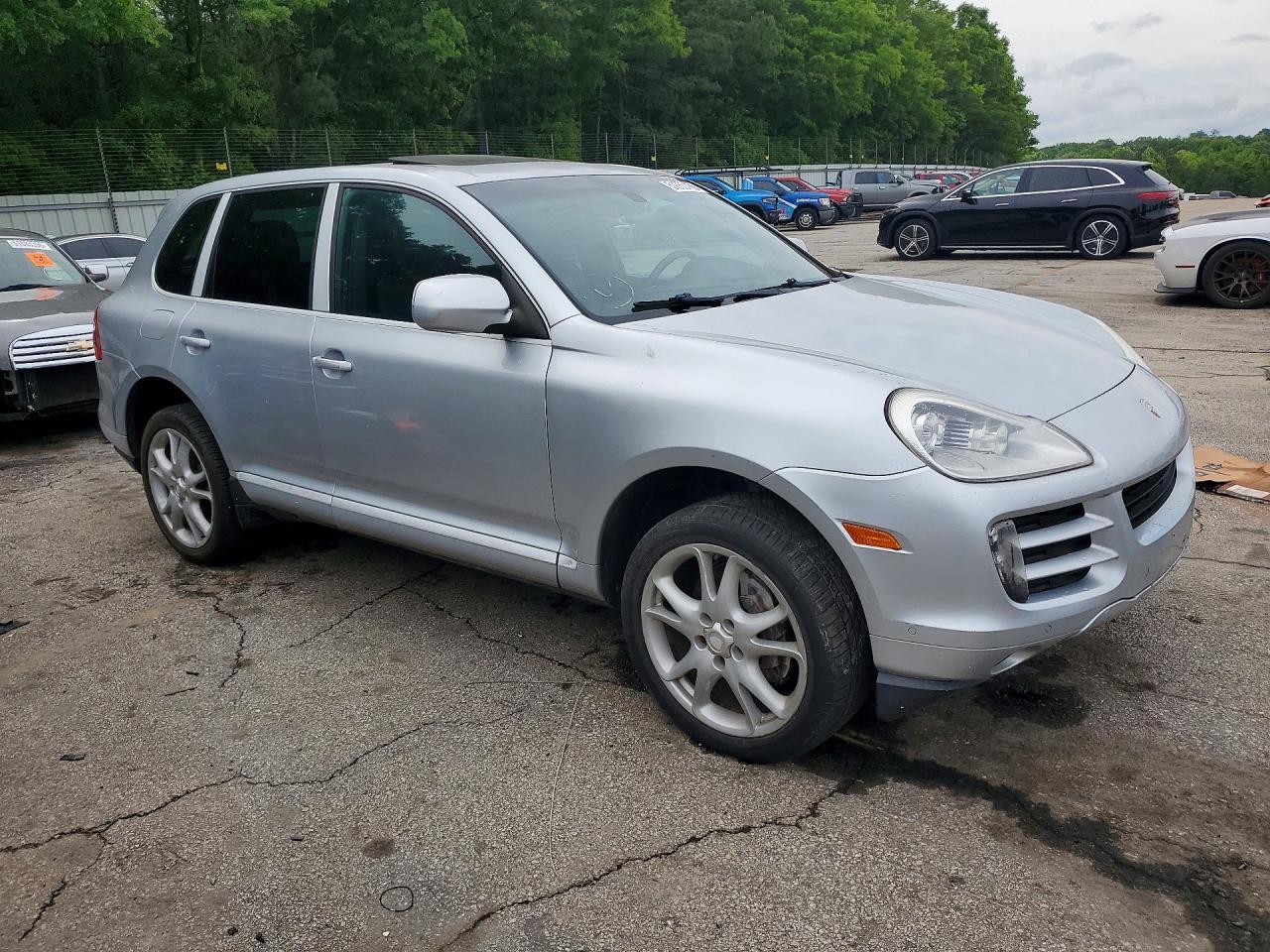 2010 Porsche Cayenne - Image 4