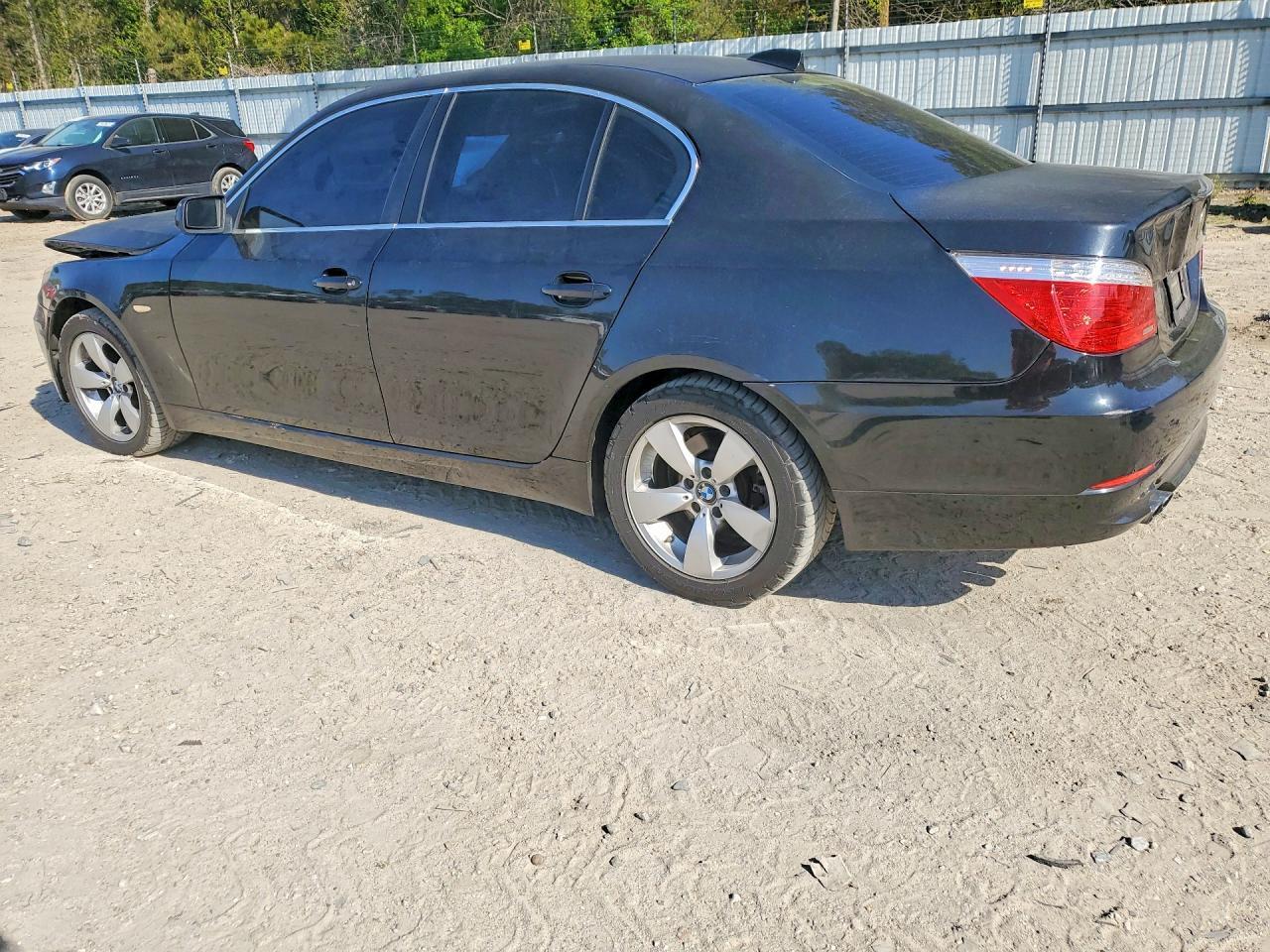 2008 BMW 528 I - Image 2