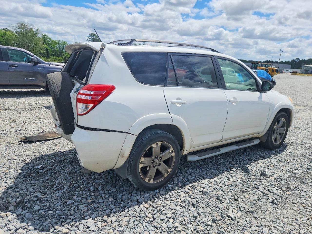 2011 Toyota Rav4 Sport - Image 3