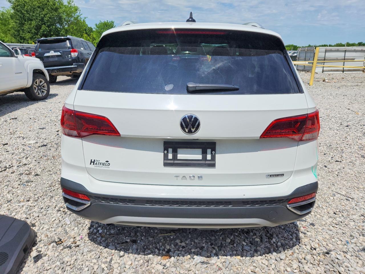 2022 Volkswagen Taos Se - Image 6