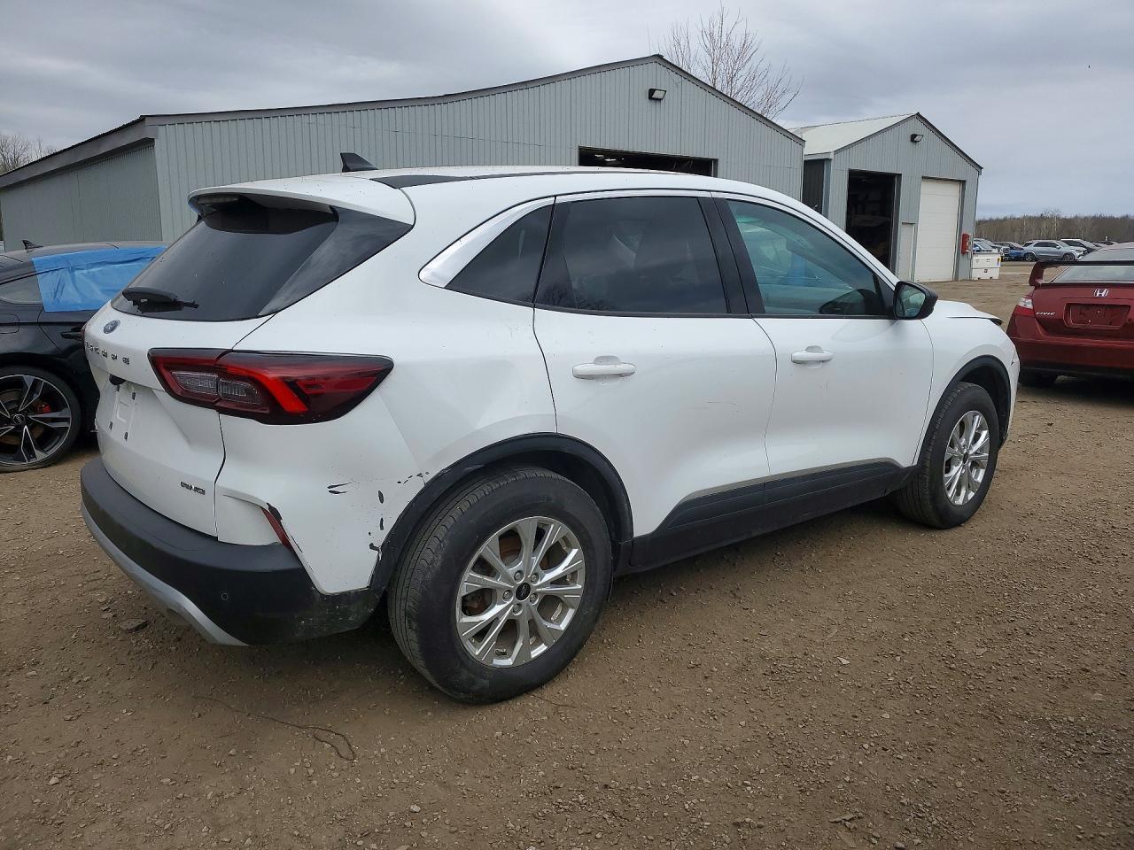 2024 Ford Escape Active - Image 3