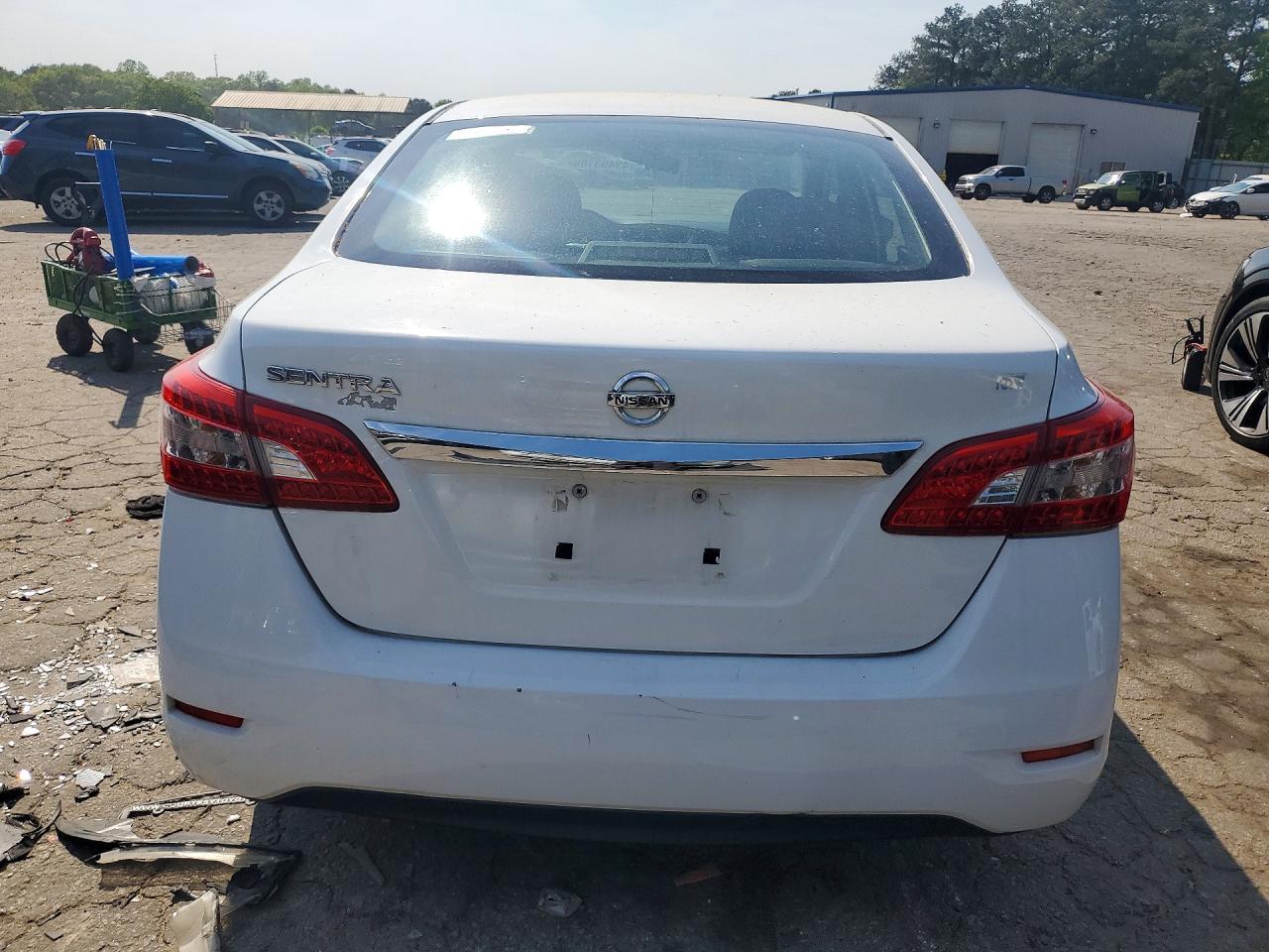 2015 Nissan Sentra S - Фото 6