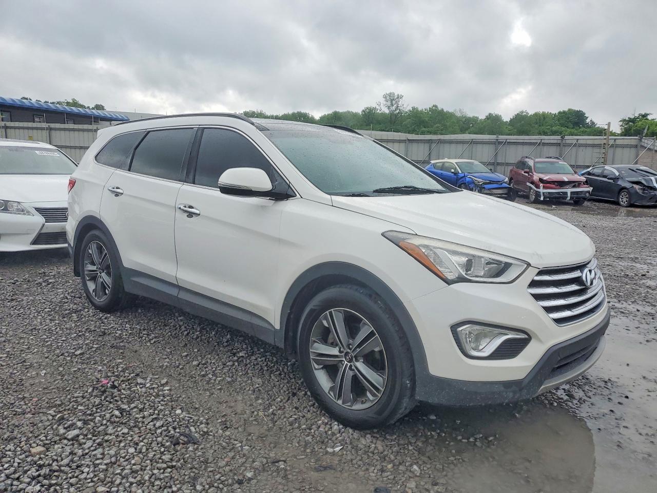 2015 Hyundai Santa Fe Limited - Image 4