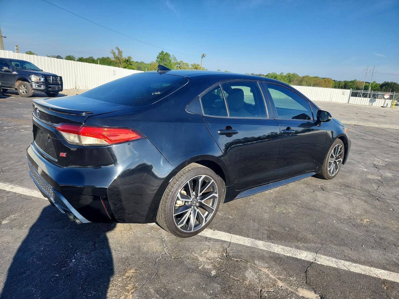 2022 Toyota Corolla Se - Image 3