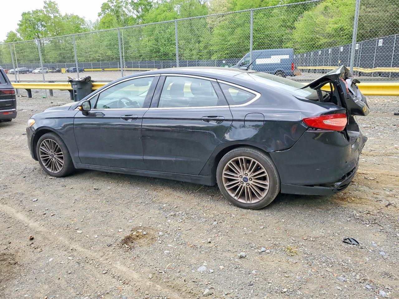 2016 Ford Fusion Se - Image 2