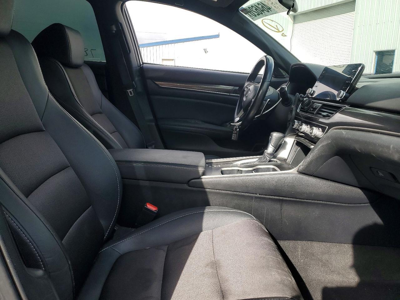 2020 Honda Accord Sport - Image 7