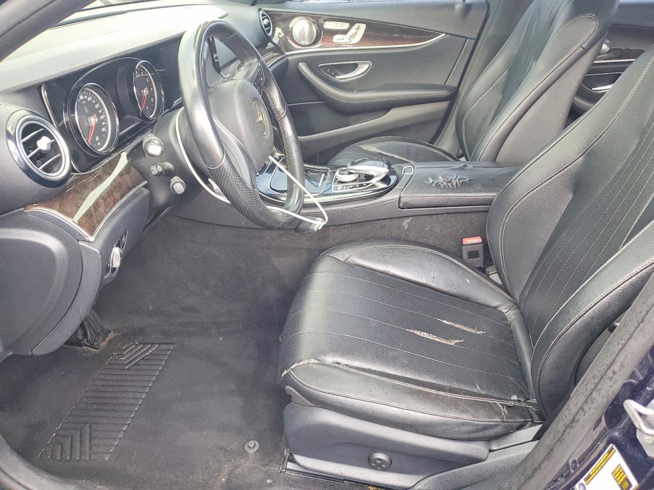 2017 Mercedes-Benz E 300 4Matic - Image 7