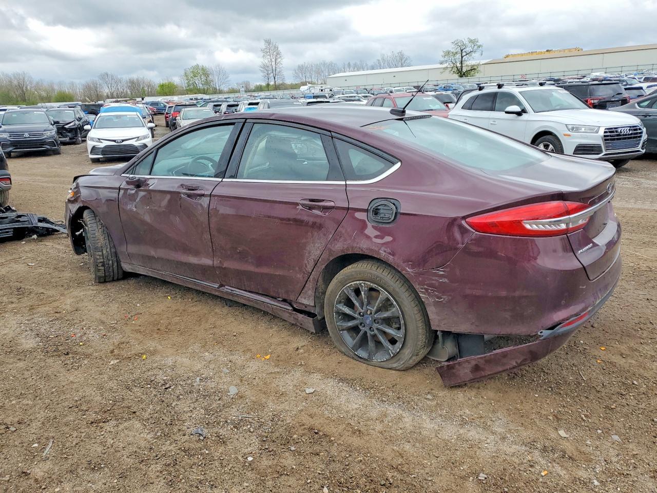 2017 Ford Fusion Se - Фото 2