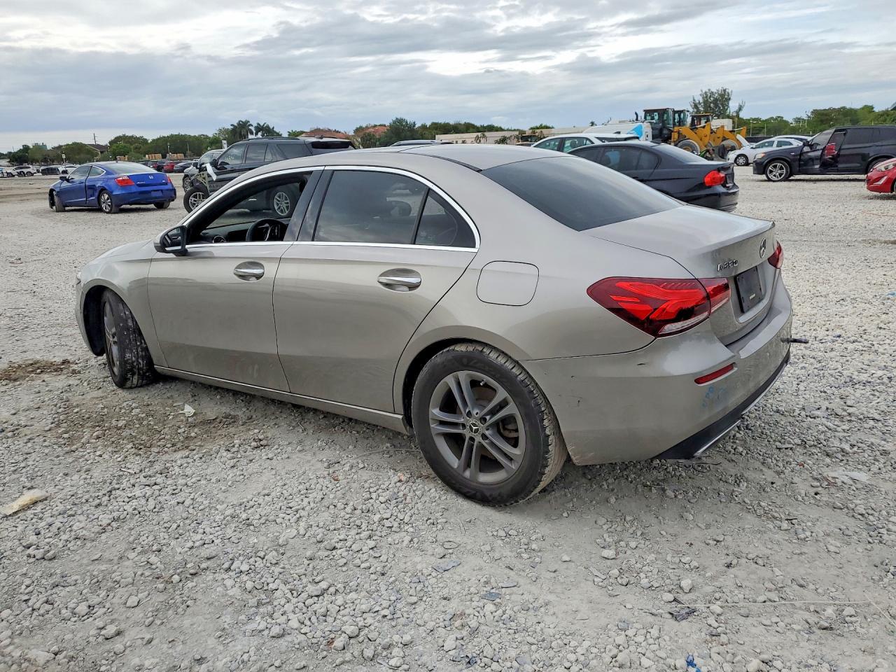 2020 Mercedes-Benz A 220 - Image 2