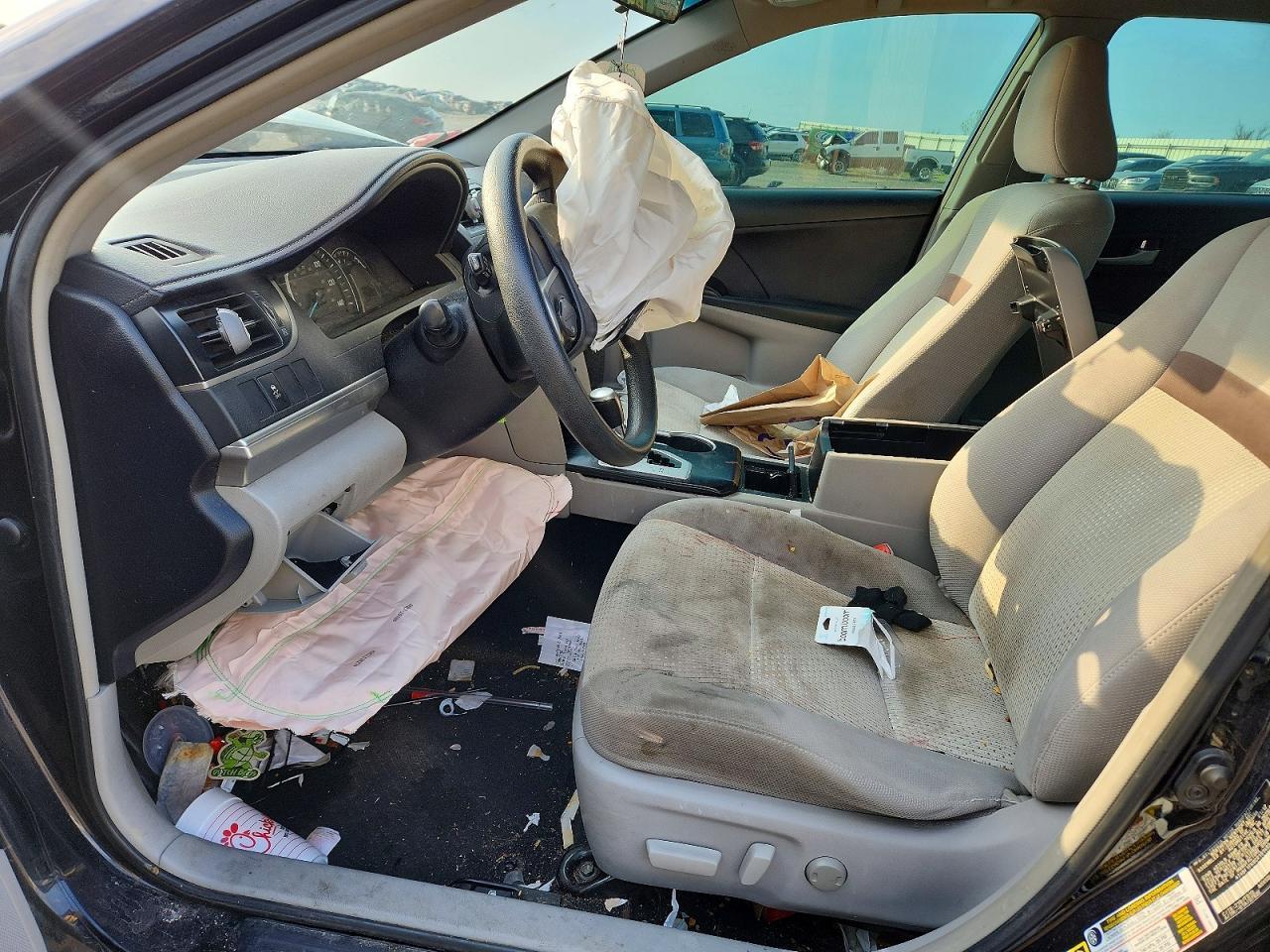 2012 Toyota Camry Le - Фото 7