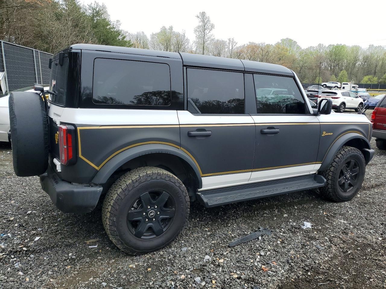 2025 Ford Bronco Outer Banks - Фото 3