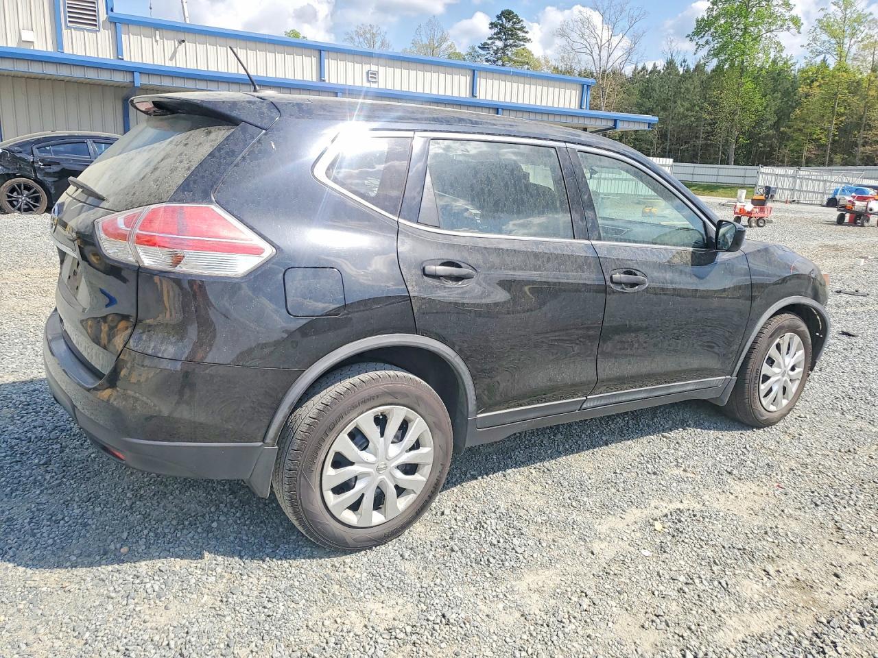 2016 Nissan Rogue S - Image 3