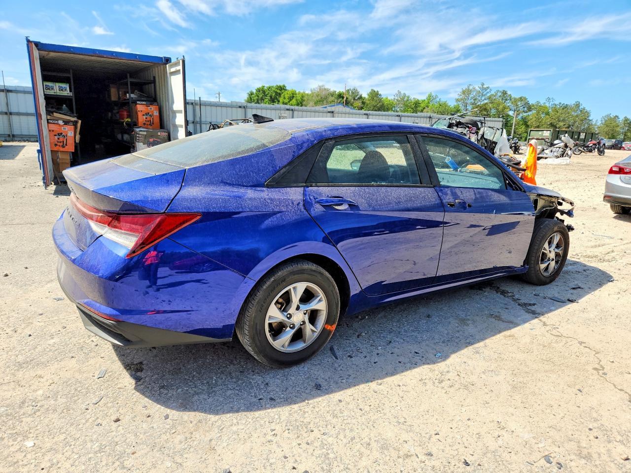 2021 Hyundai Elantra Se - Image 3