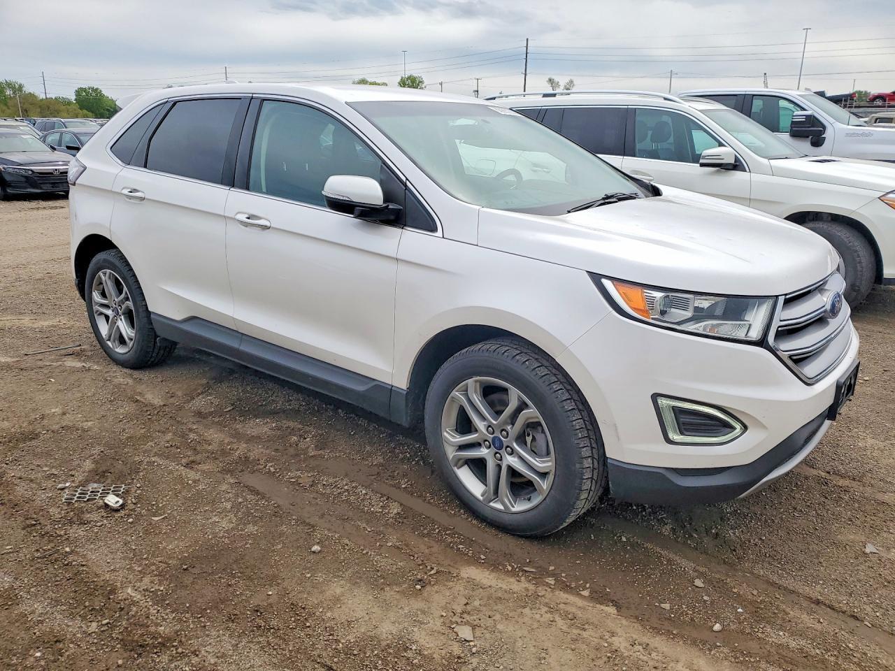 2017 Ford Edge Titanium - Фото 4