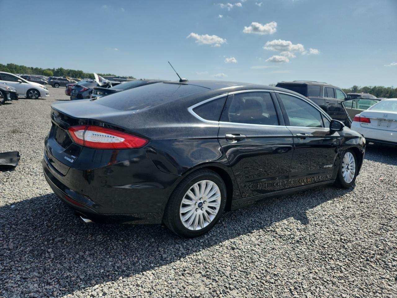 2015 Ford Fusion Se Hybrid - Фото 3