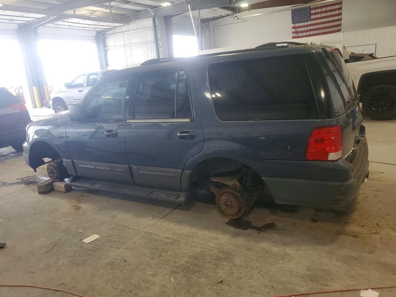 2003 Ford Expedition Xlt - Image 2