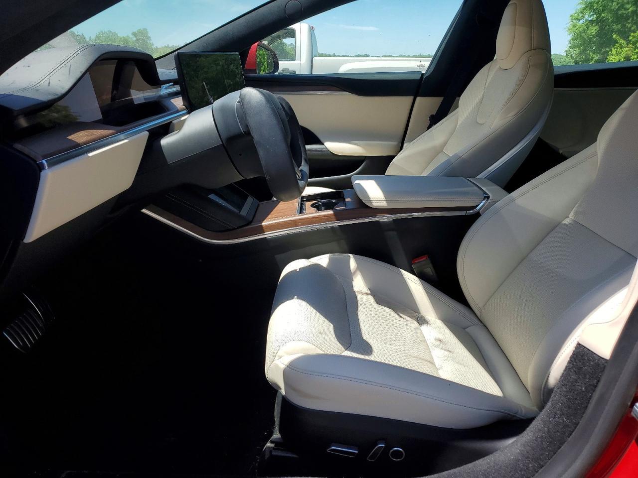 2022 Tesla Model S - Фото 7