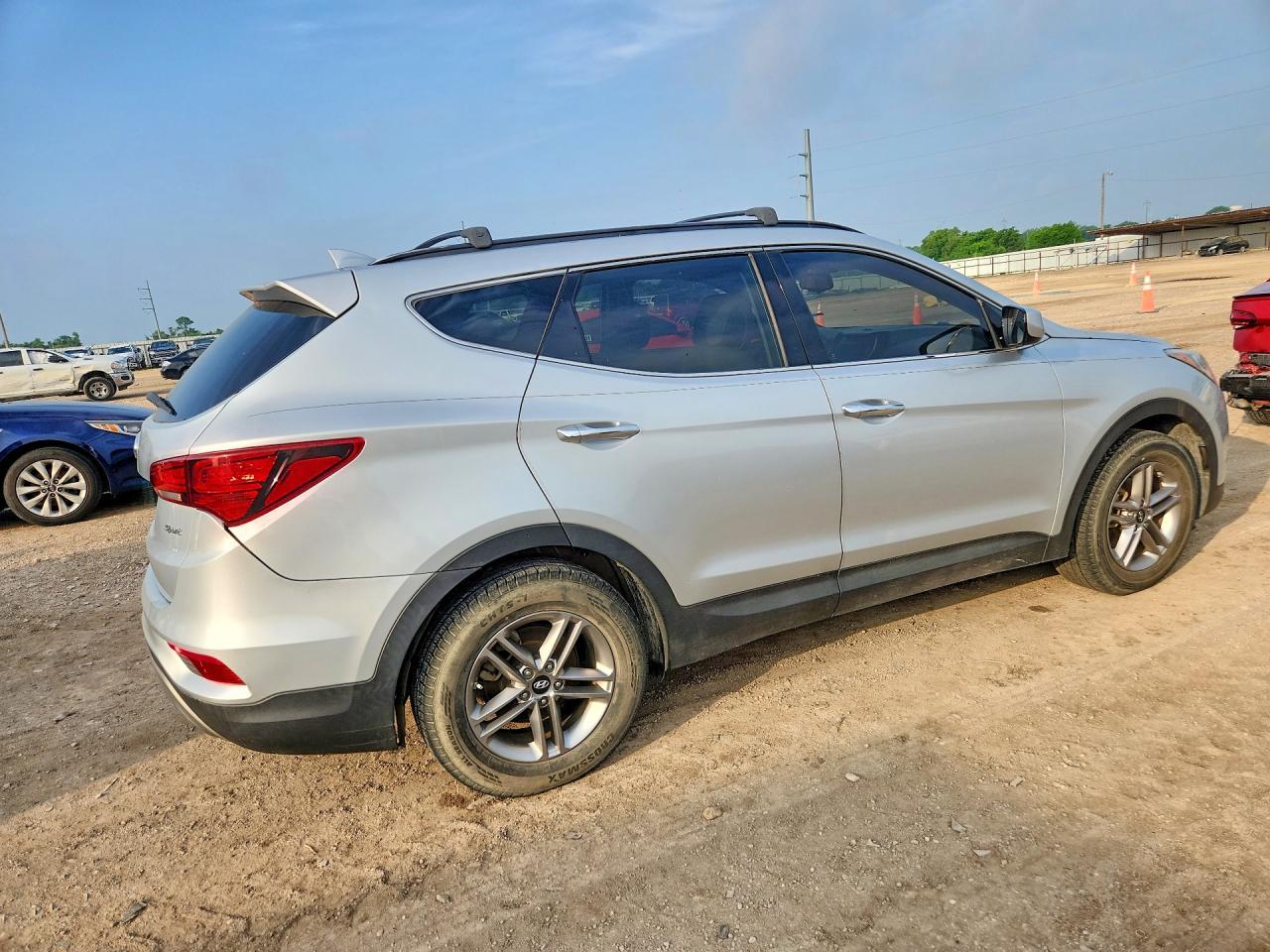 2017 Hyundai Santa Fe Sport 2.4L - Image 3