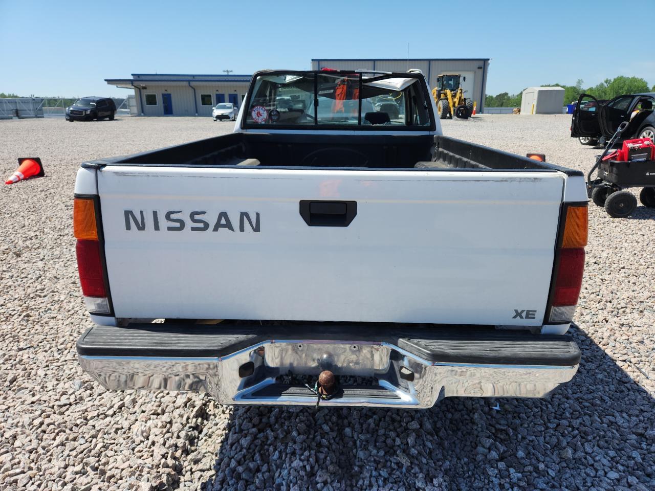1997 Nissan Truck Xe - Фото 6