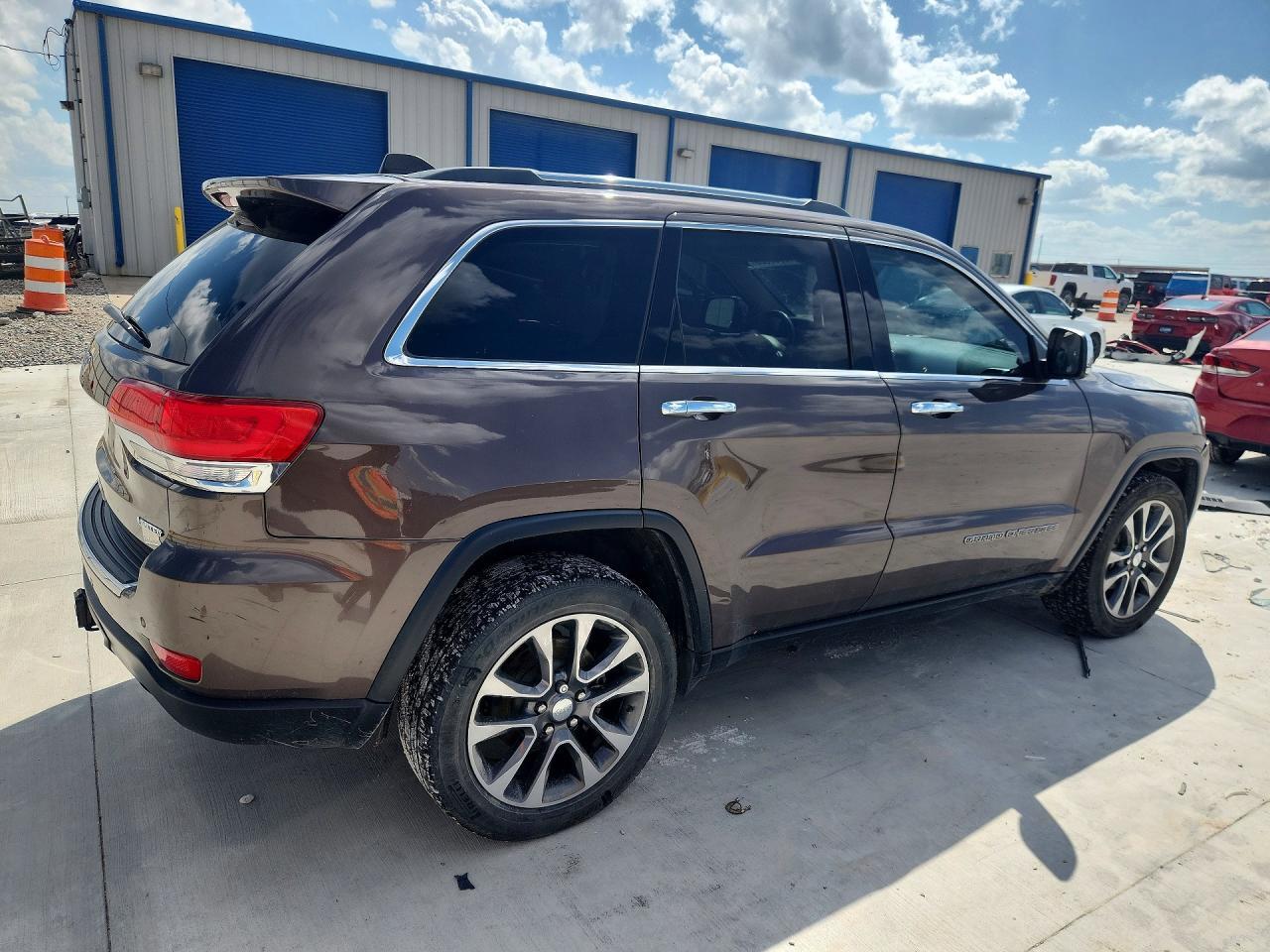2018 Jeep Grand Cherokee Limited - Image 3