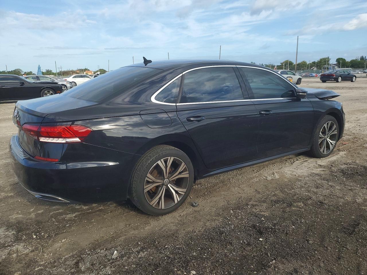 2021 Vw Passat Se Automatic - Фото 3