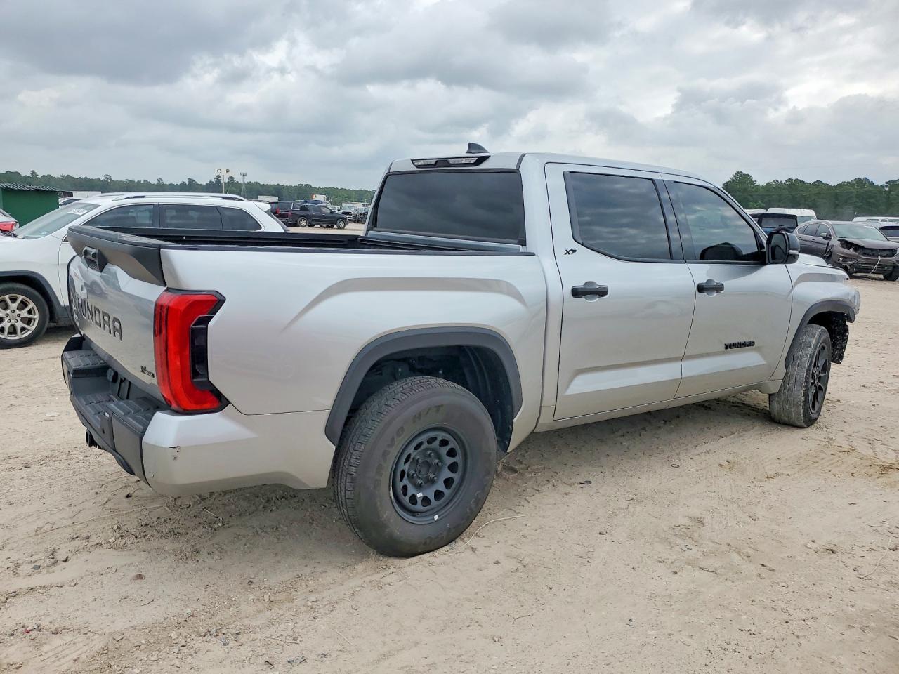 2023 Toyota Tundra Crewmax Sr - Фото 3