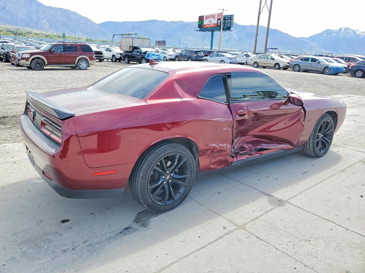 2017 Dodge Challenger R - Image 3