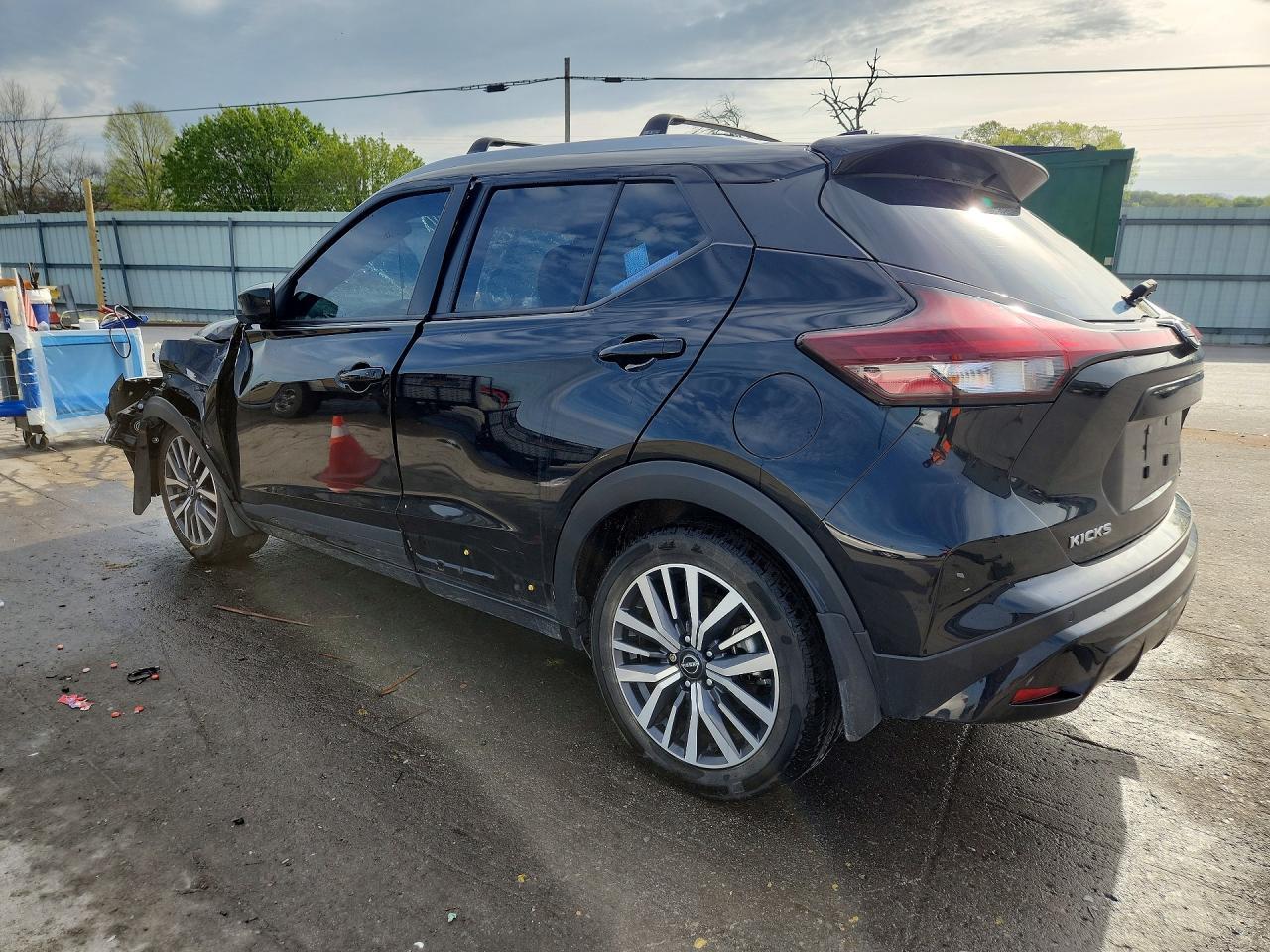 2022 Nissan Kicks Sv - Image 2