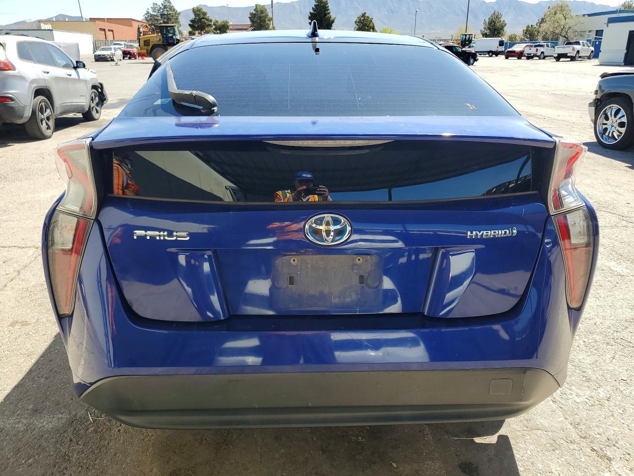 2016 Toyota Prius Two - Фото 6