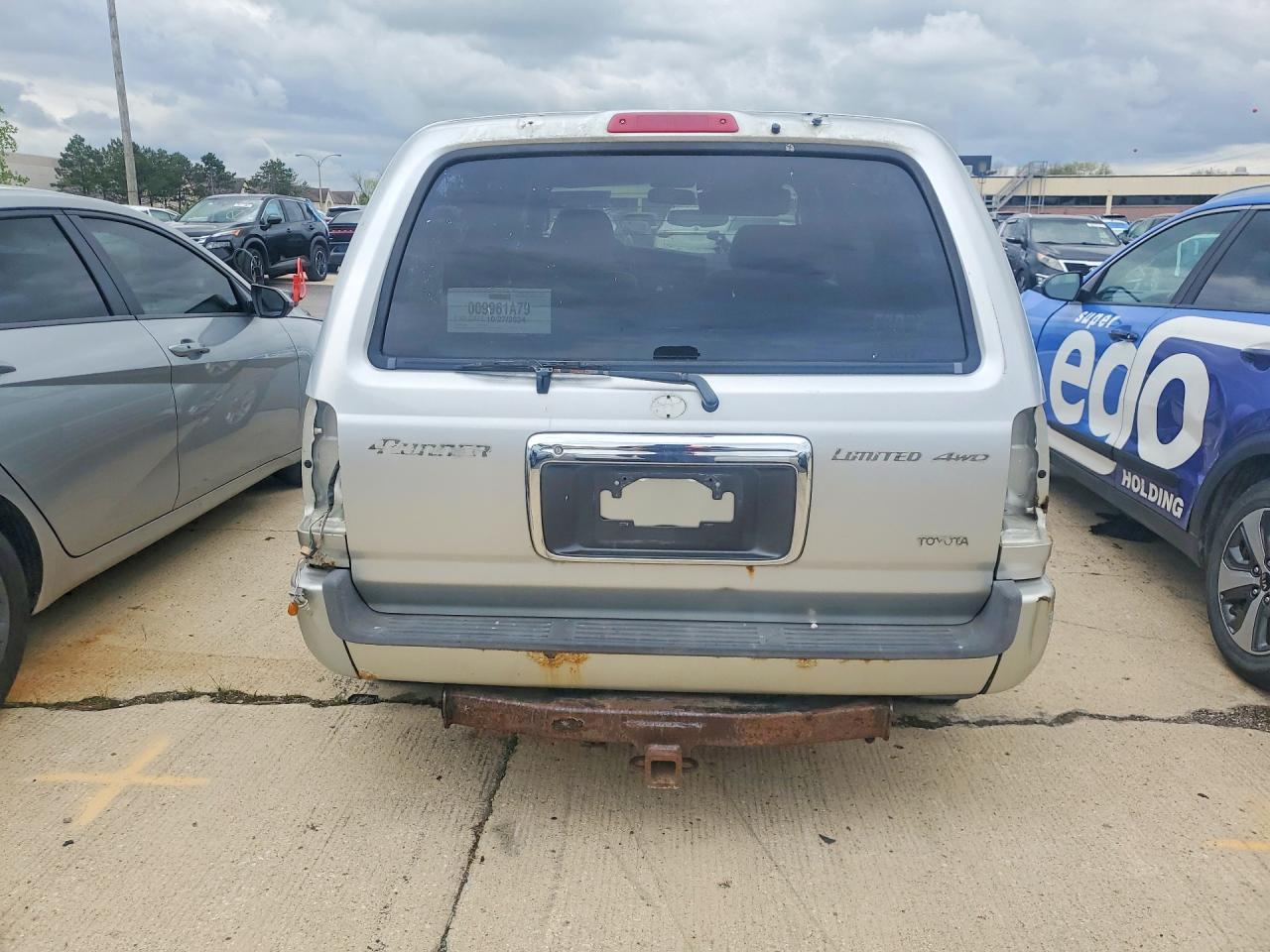 2002 Toyota 4Runner Limited - Image 6