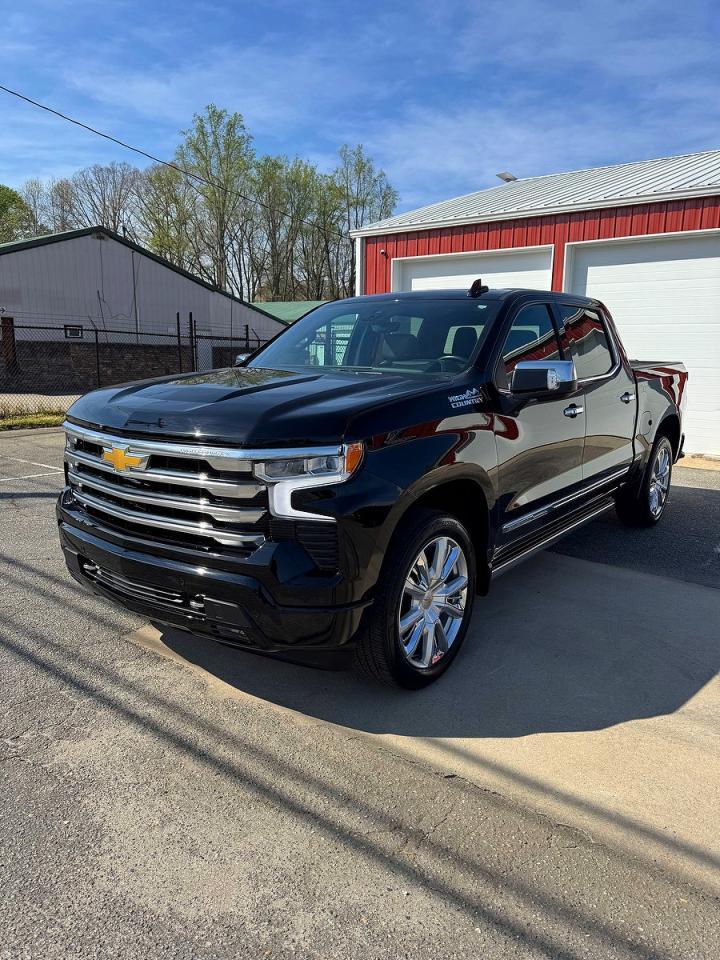 2023 Chevrolet Silverado K1500 High Country - Фото 2
