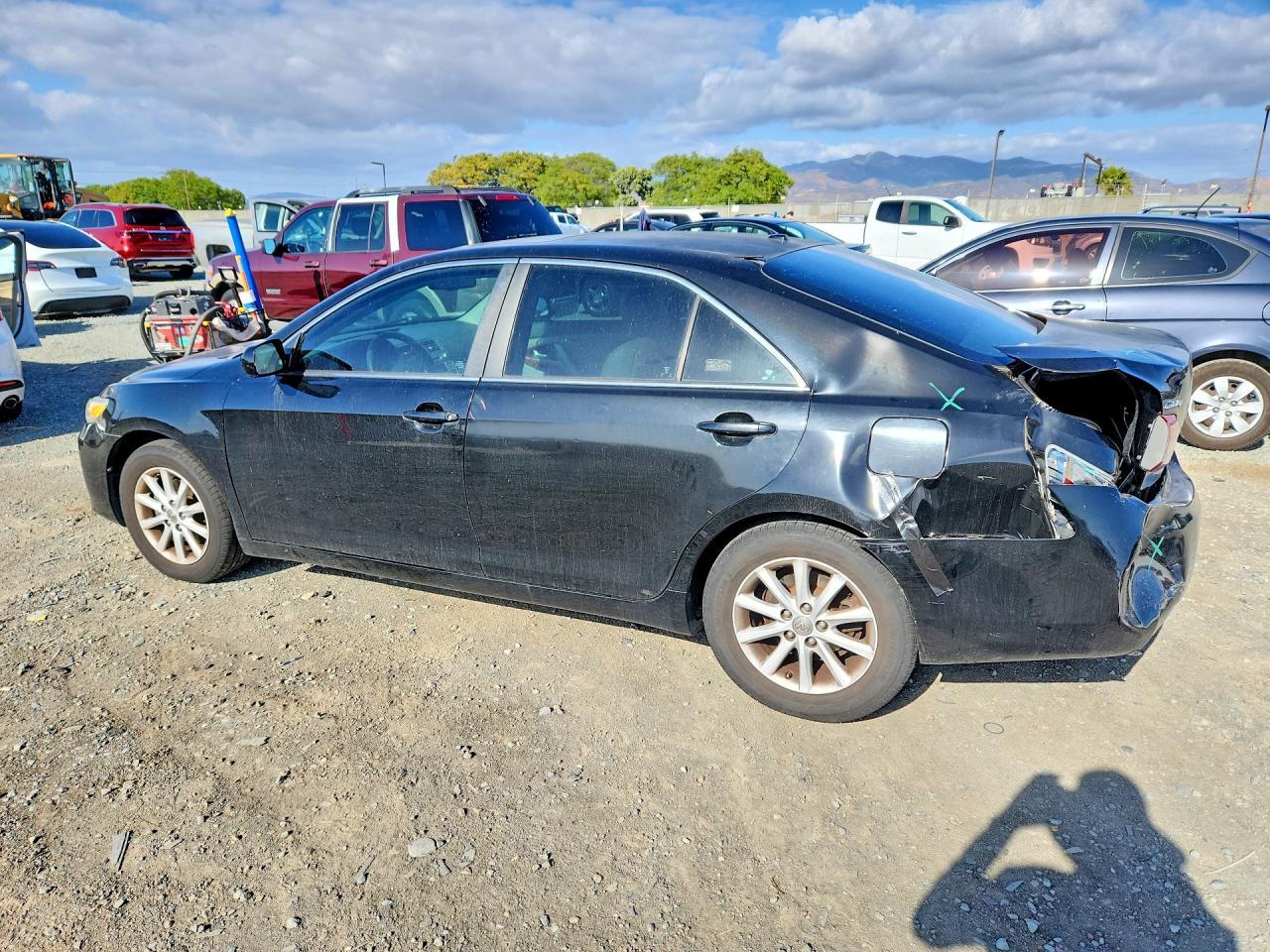 2011 Toyota Camry Xle - Фото 2