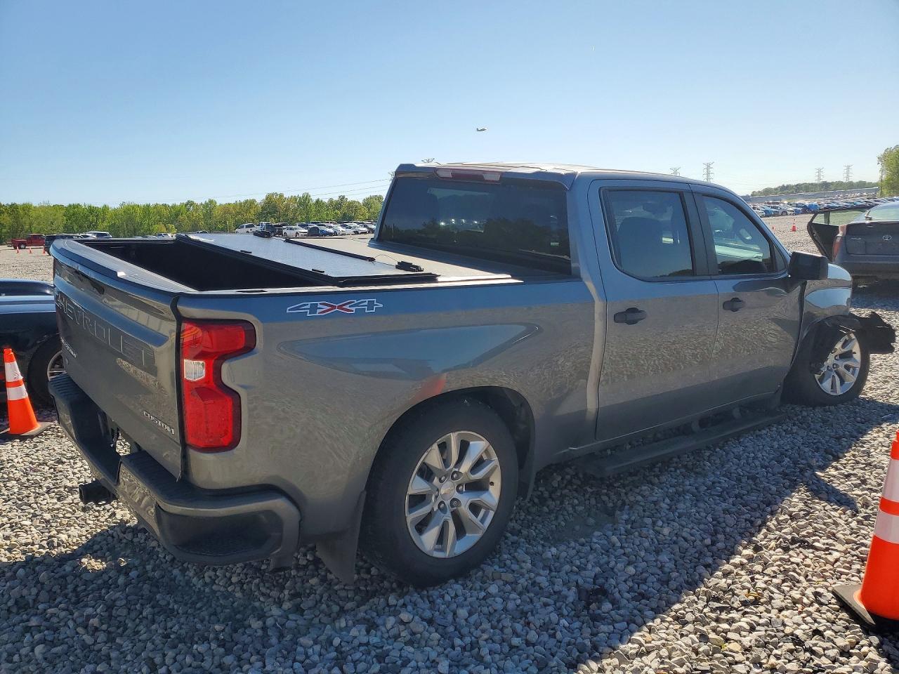 2022 Chevrolet Silverado Ltd K1500 Custom - Фото 3