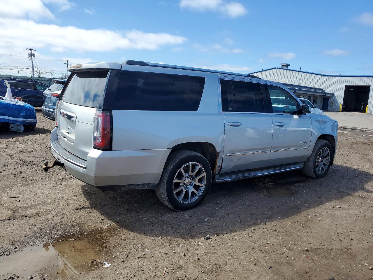 2015 GMC Yukon Xl Denali - Image 3