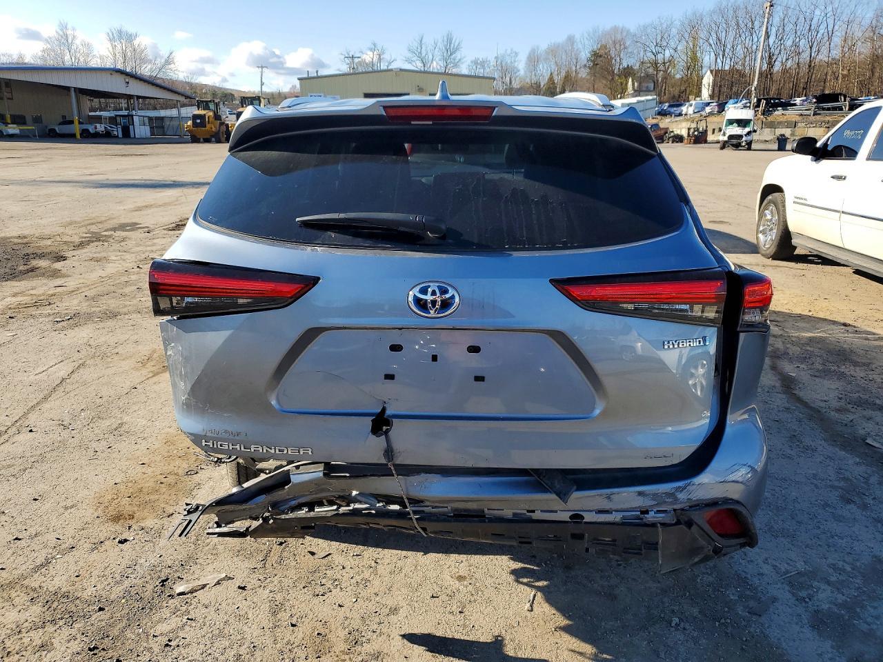 2023 Toyota Highlander Hybrid Xle - Image 6