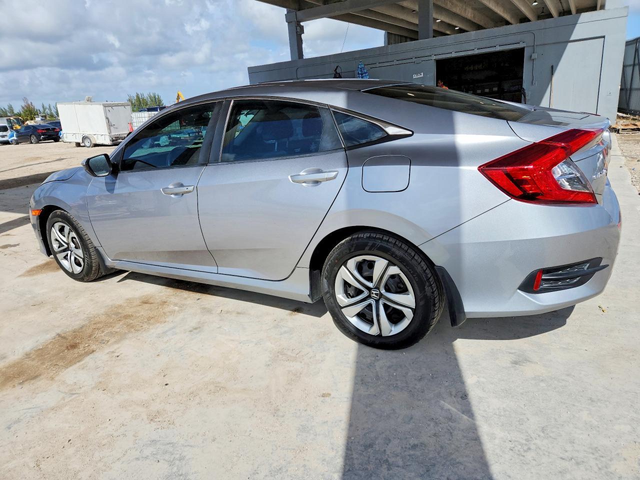 2018 Honda Civic Lx - Фото 2