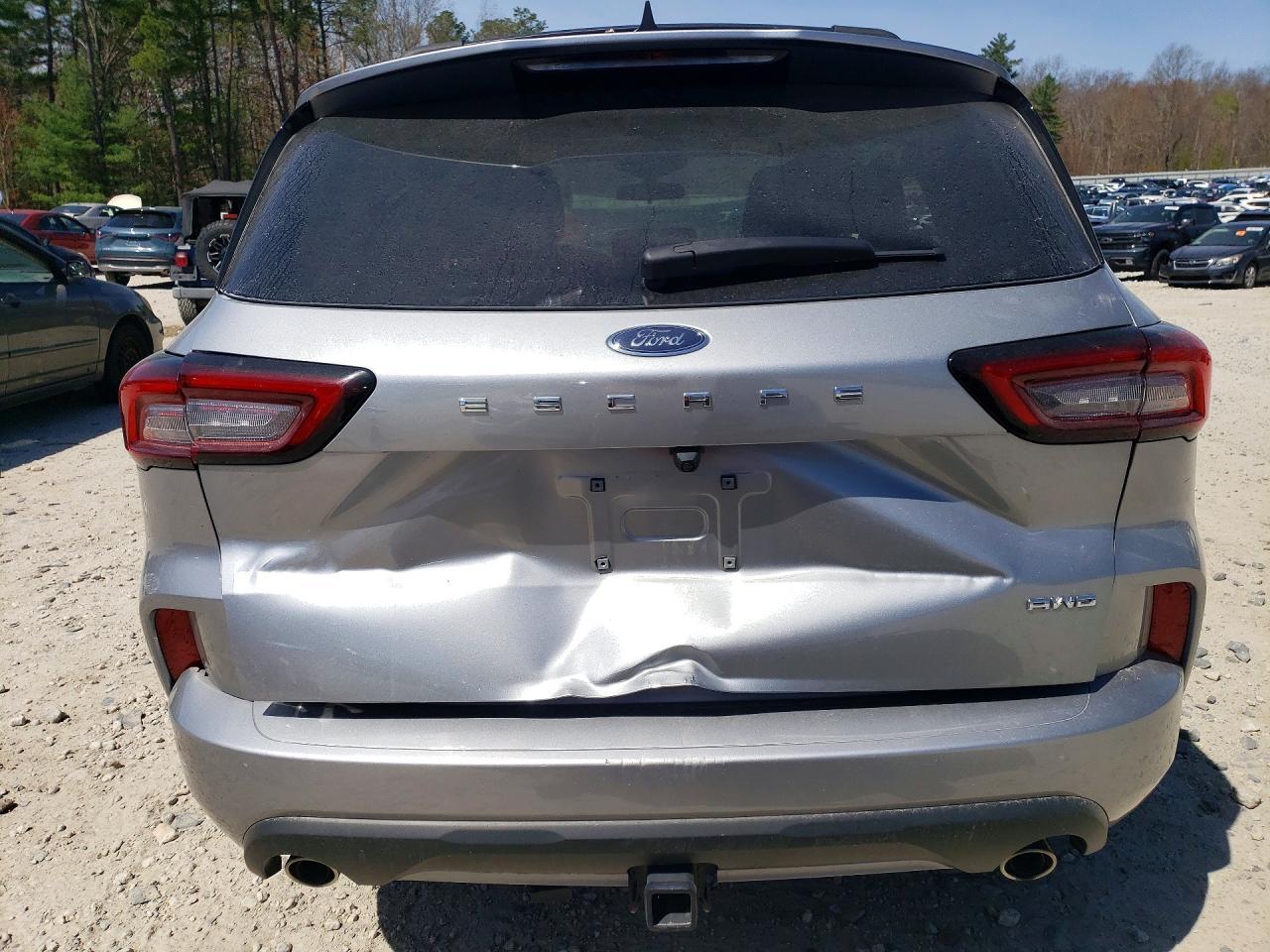 2024 Ford Escape St Line Select - Image 6