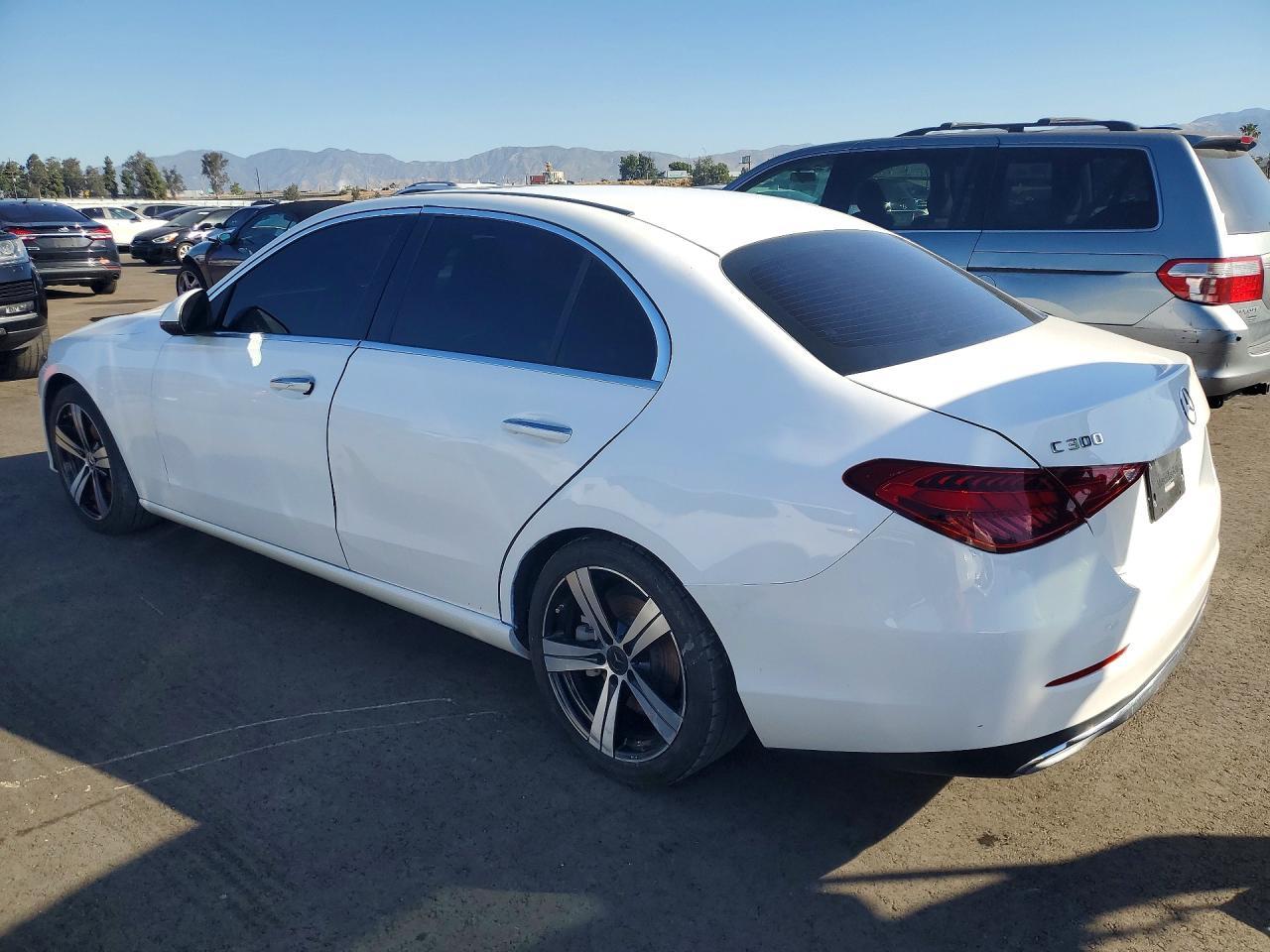 2022 Mercedes-Benz C 300 - Image 2