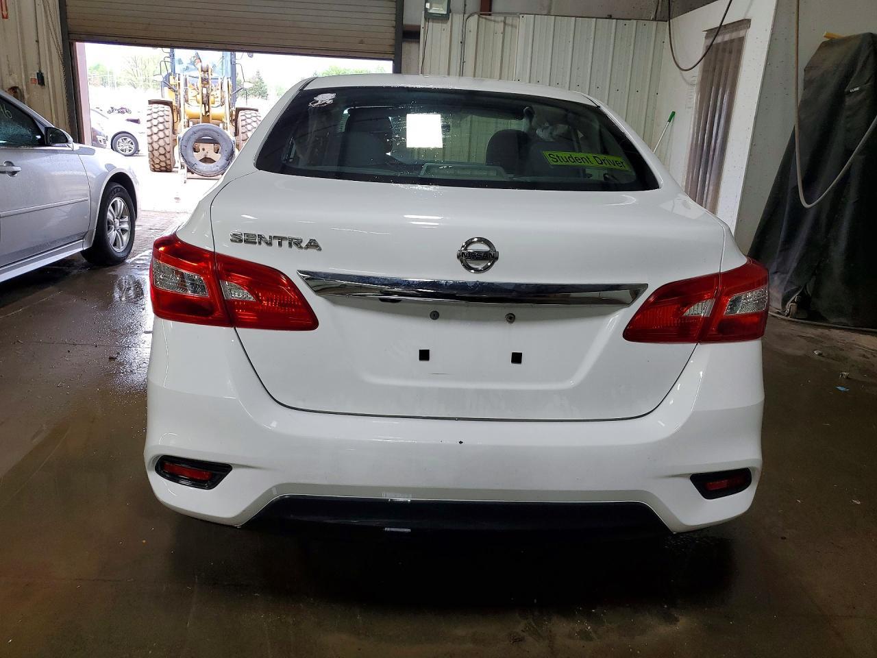 2019 Nissan Sentra S - Image 6