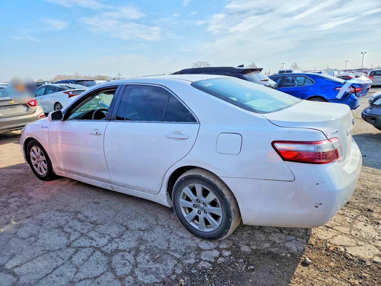 2009 Toyota Camry Hybrid - Image 2