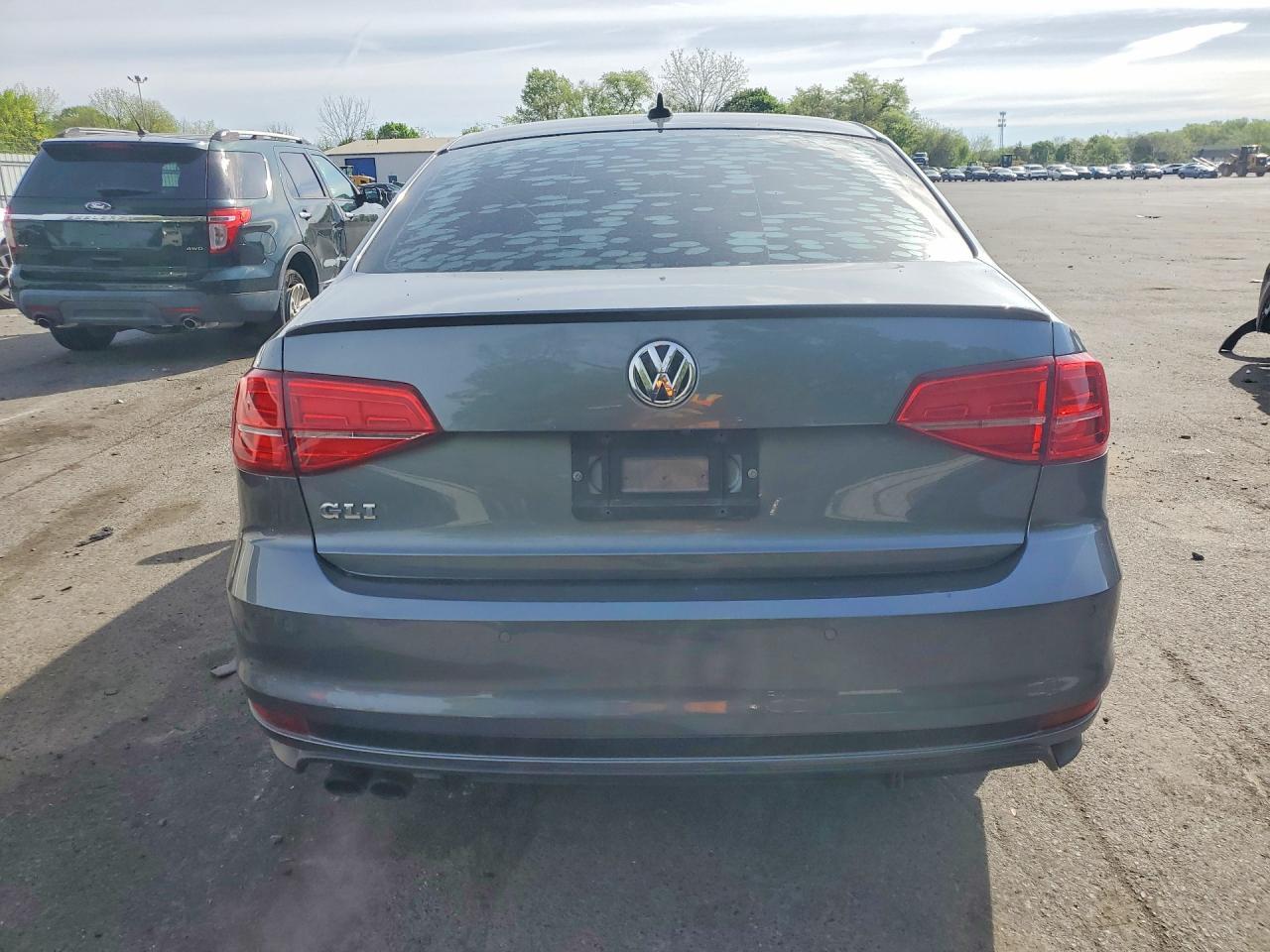 2018 Volkswagen Jetta Gli - Image 6